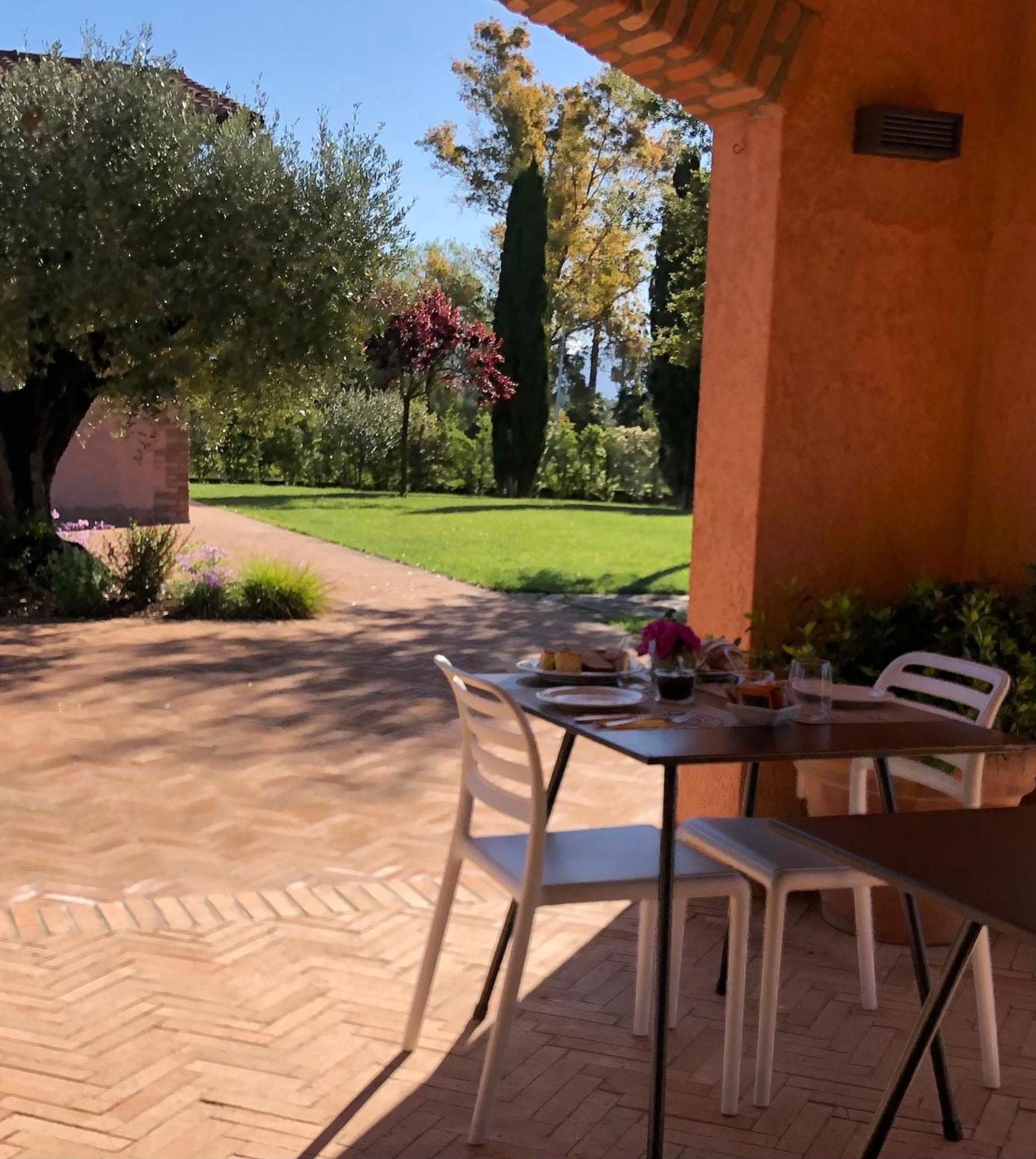 Casale Appia Bed & Breakfast Latina Exterior foto